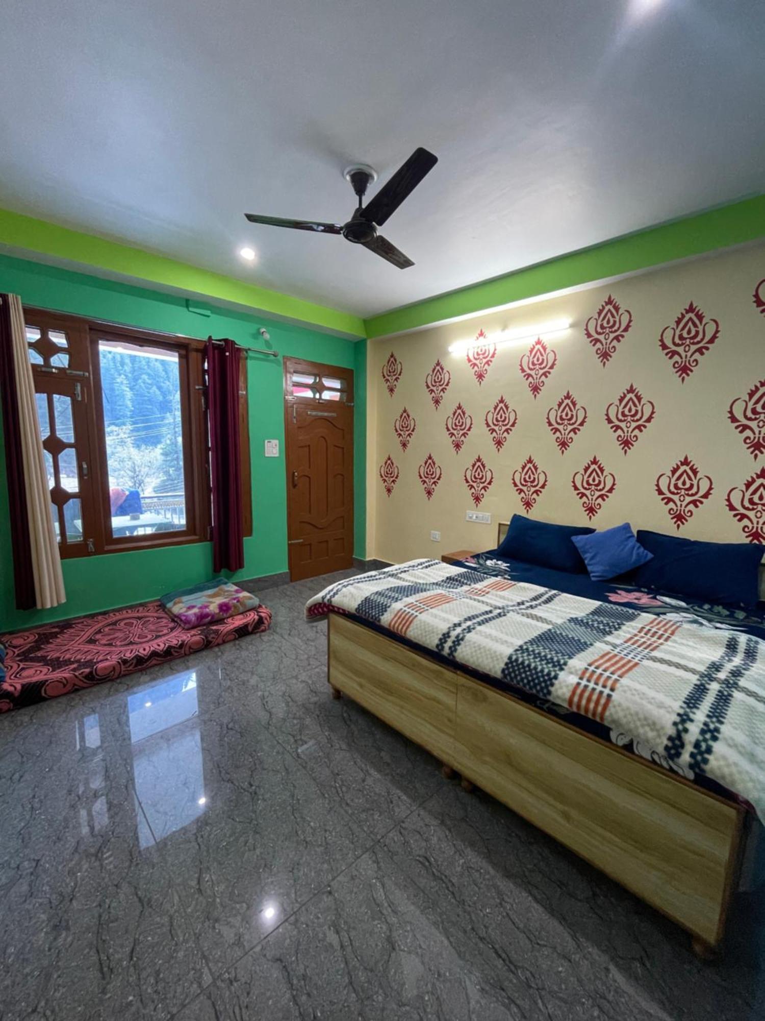 Chojh Inn Guest House Kasol Exteriér fotografie