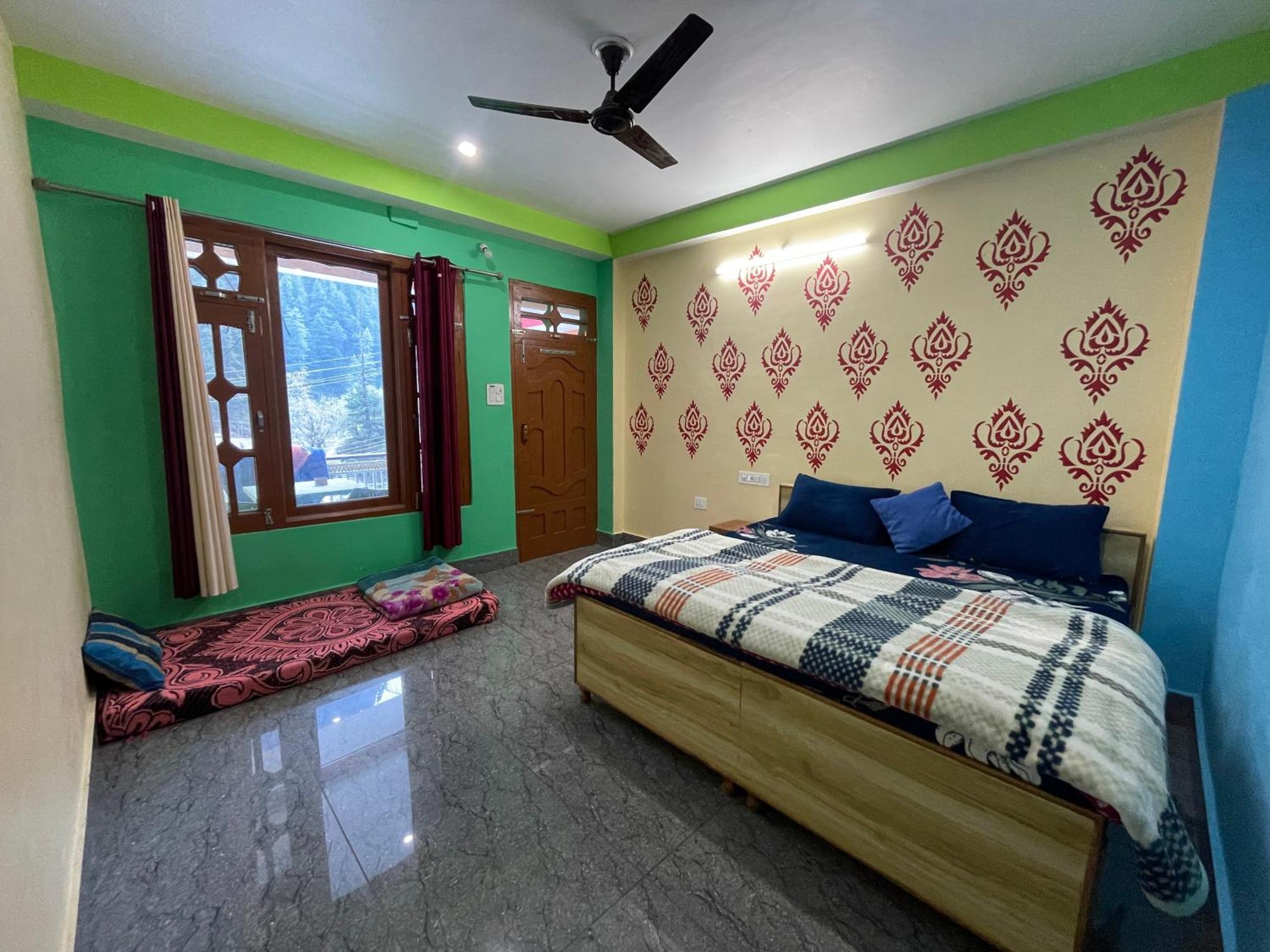 Chojh Inn Guest House Kasol Exteriér fotografie