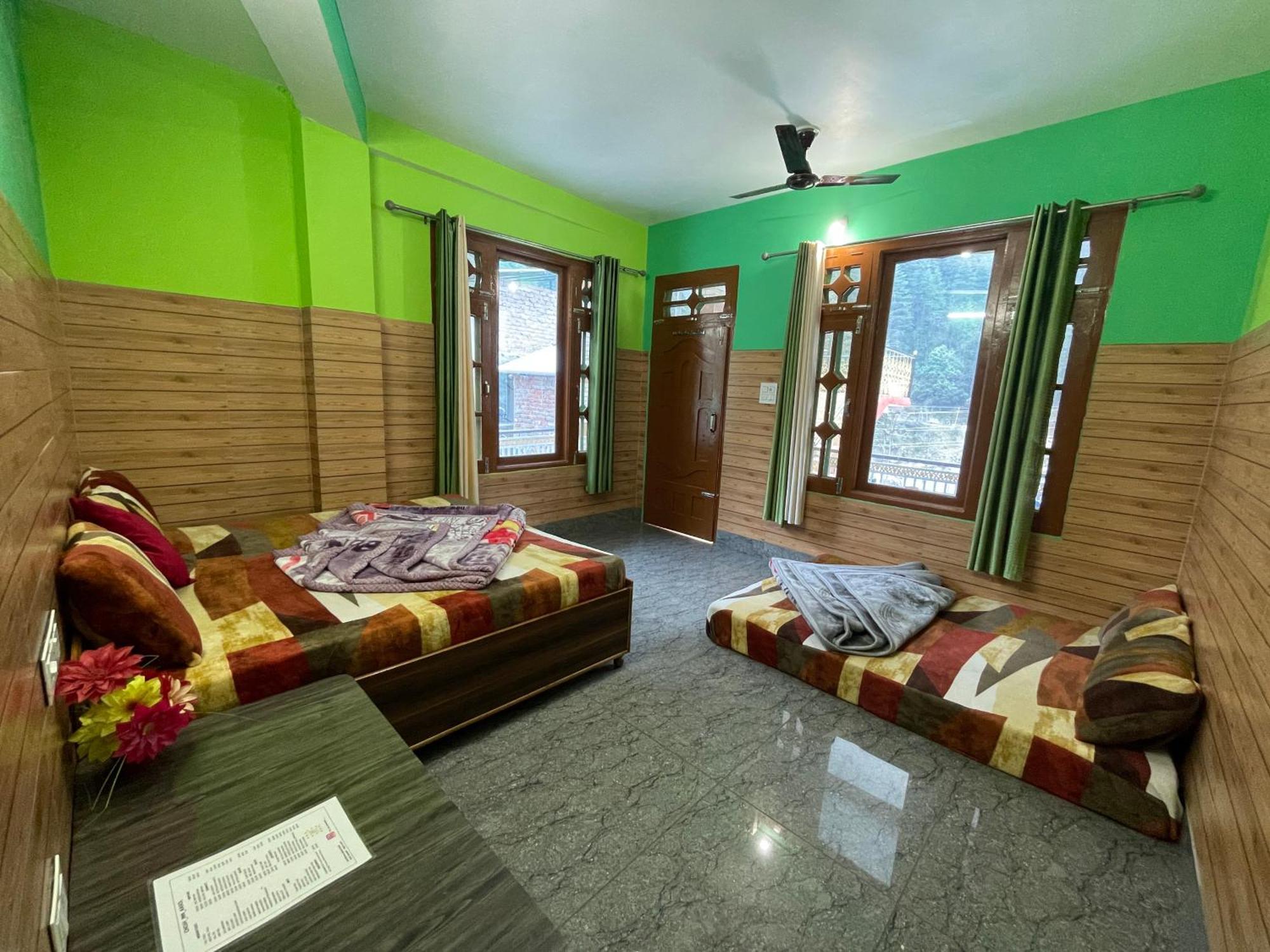 Chojh Inn Guest House Kasol Exteriér fotografie